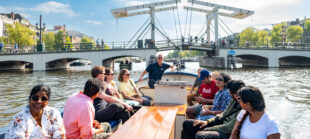 canal boat tour amsterdam near me