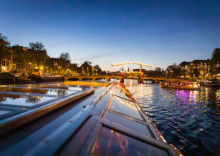 canal cruise amsterdam leidseplein